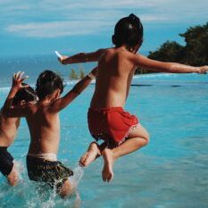 kids swimming